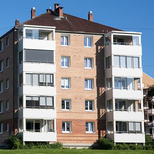 Valle Borettslag i Oslo. Inglassede Balkonger fra Balco