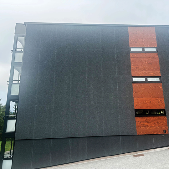 Brantenborg Borettslag på Brakerøya i Drammen har gjennomført en omfattende rehabilitering, inkludert nye og større innglassede balkonger.